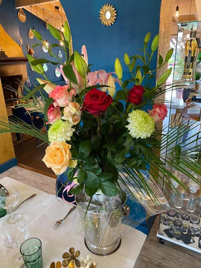 Hotel Restaurant Le Chanel Villieu Екстериор снимка