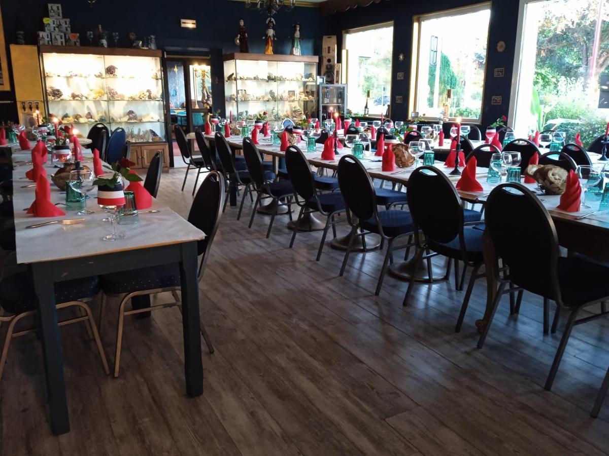 Hotel Restaurant Le Chanel Villieu Екстериор снимка