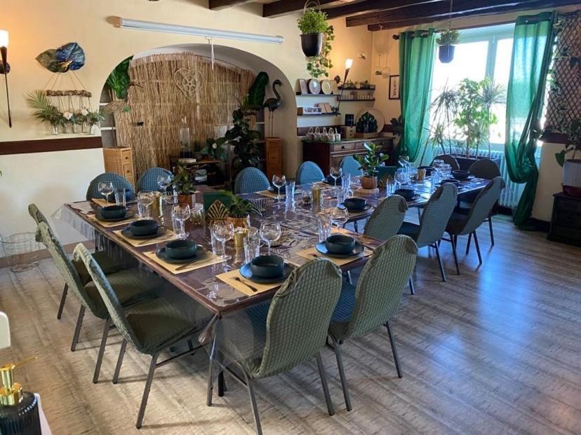 Hotel Restaurant Le Chanel Villieu Екстериор снимка